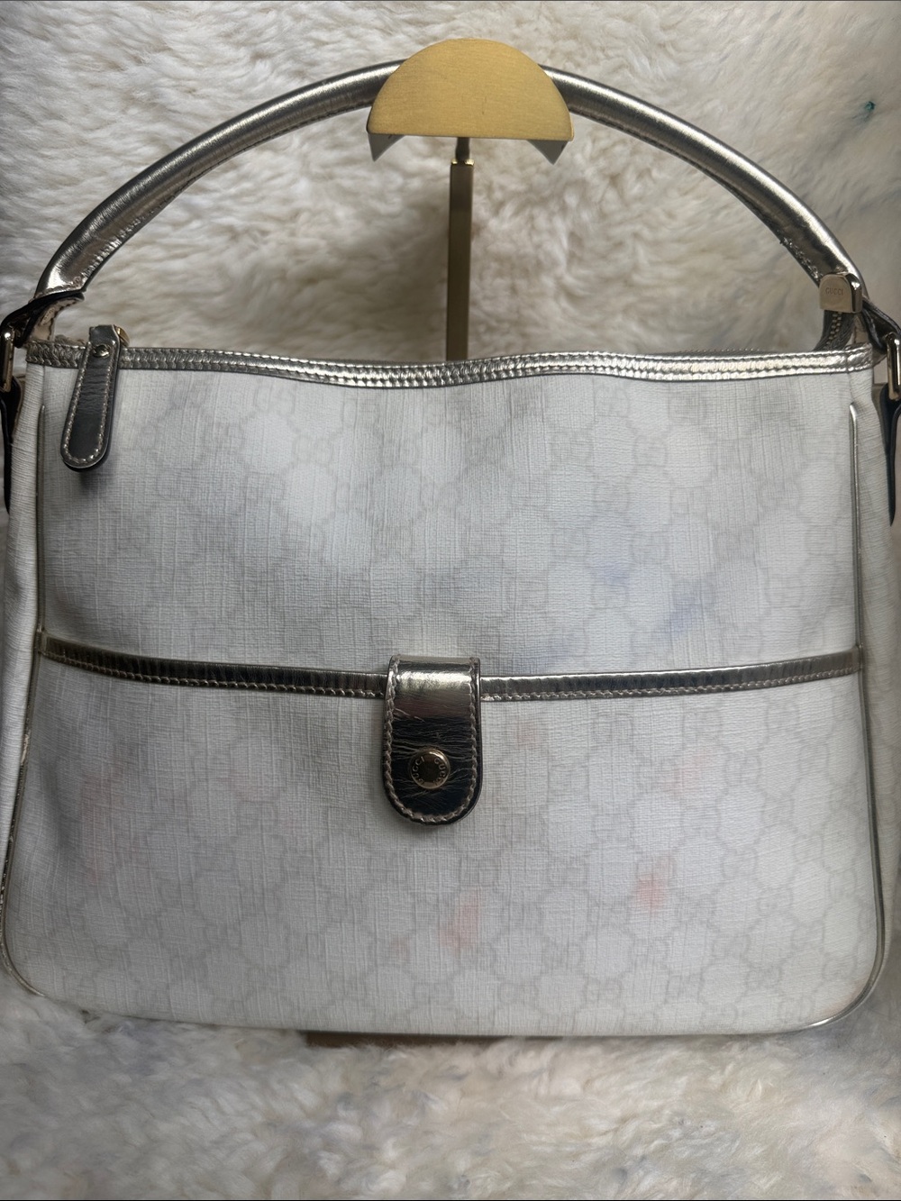 Gucci White Shoulder Bag with Metallic Silver Trim
